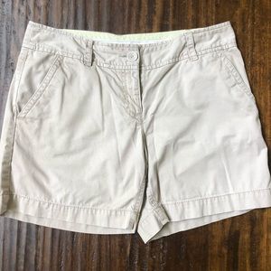 Ann Taylor LOFT 6” shorts